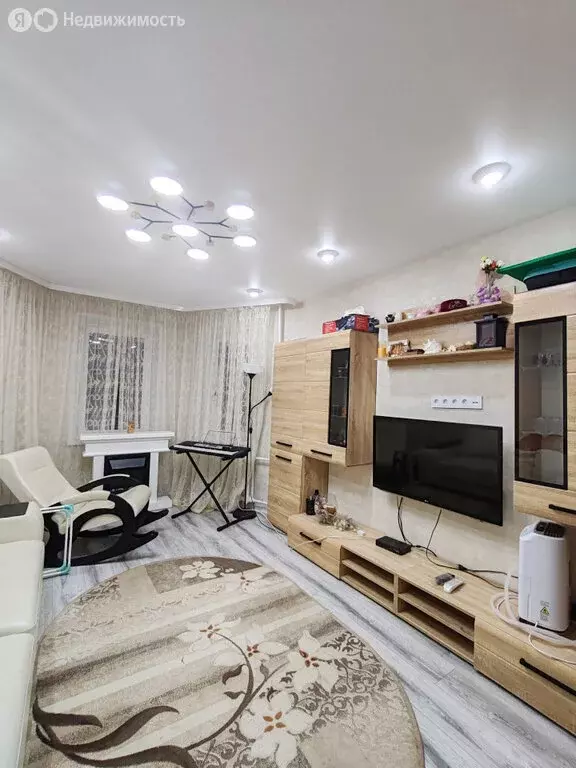 3-комнатная квартира: Мценск, улица Машиностроителей, 17/2 (71.9 м) - Фото 2