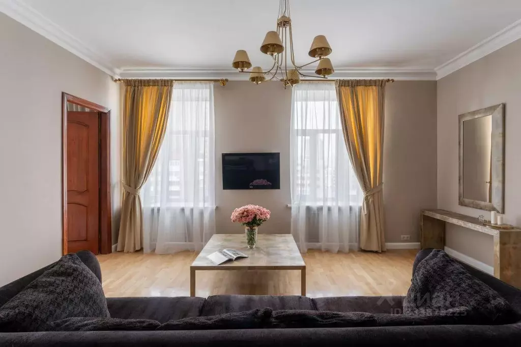 Квартира, 5 и более комнат, 159.6 м - Фото 1