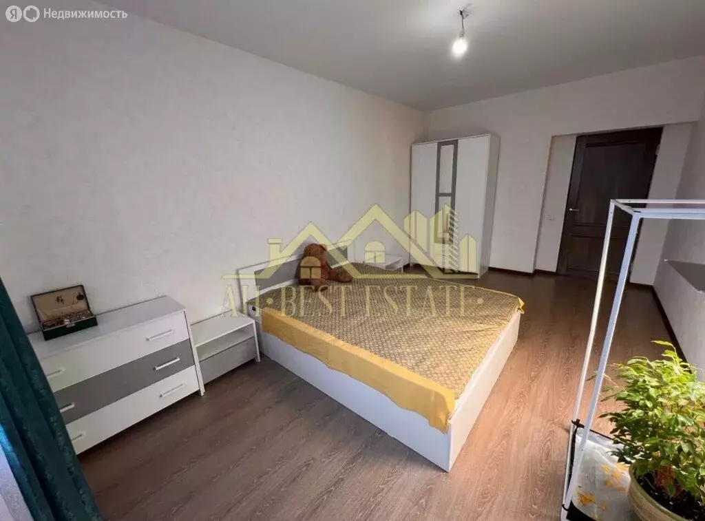 2-комнатная квартира: Владикавказ, улица Курсантов-Кировцев, 29 (60 м) - Фото 1