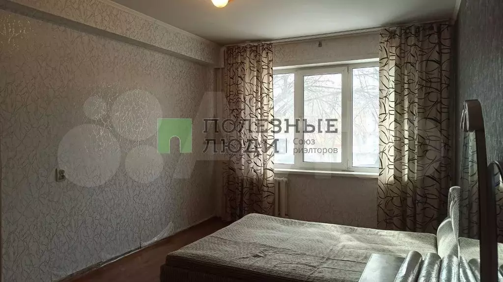 Комната 12 м в 3-к., 1/5 эт. - Фото 1