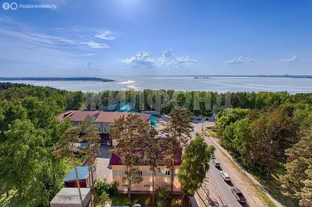 2-комнатная квартира: Бердск, Новосибирская улица, 4 (52.4 м) - Фото 1