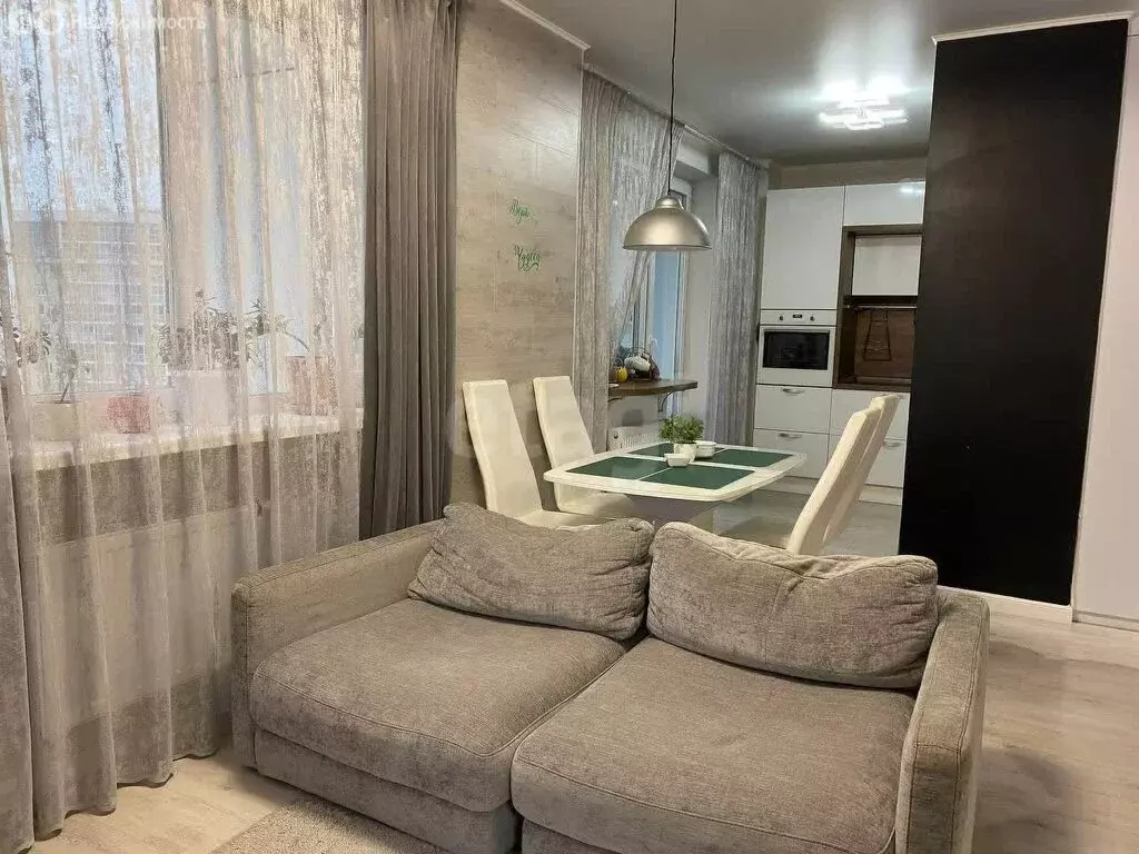 2-комнатная квартира: Набережные Челны, проспект Сююмбике, 40блок7 (57 ... - Фото 2