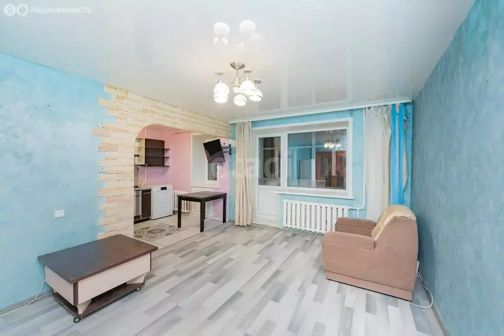 3-комнатная квартира: Пермь, улица Геологов, 19 (60 м) - Фото 0