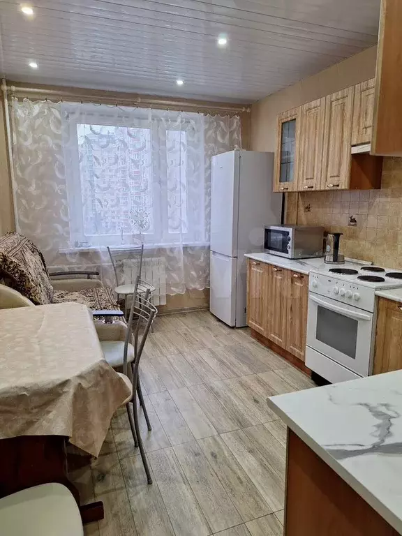 1-к. квартира, 45 м, 8/17 эт. - Фото 0
