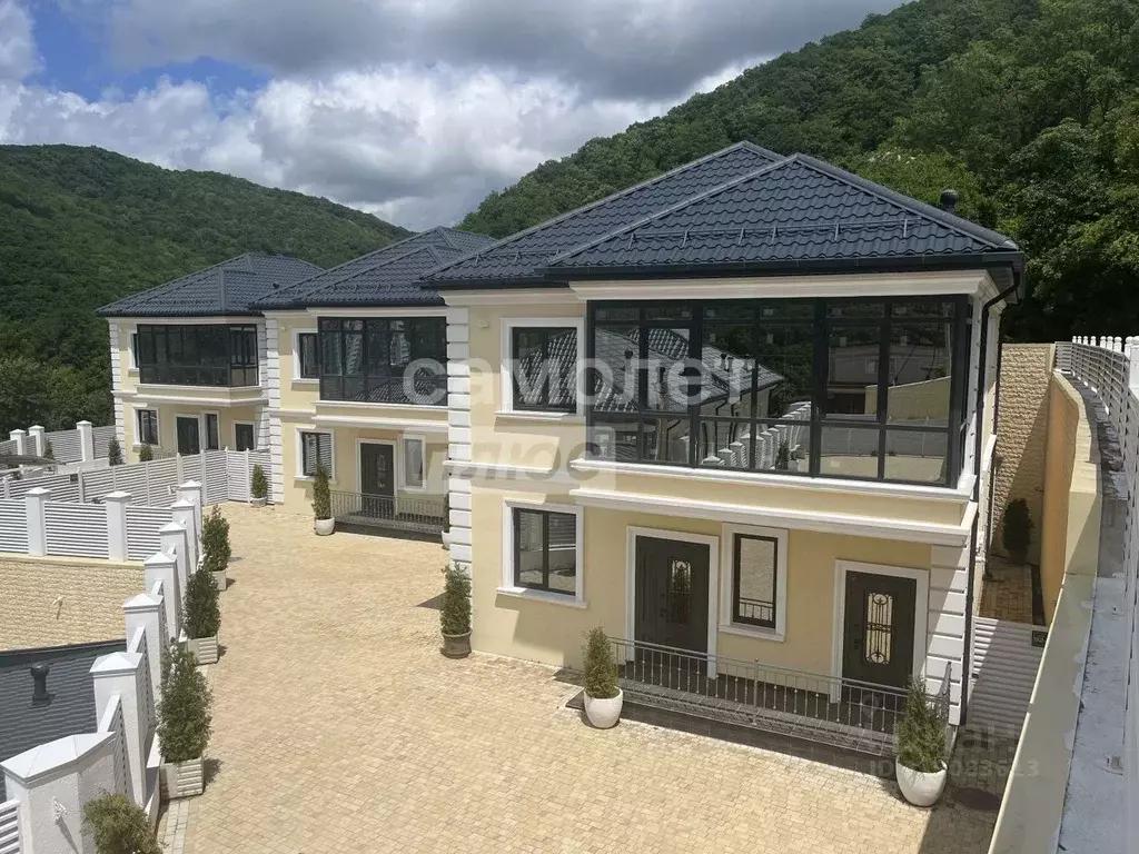 Дом в Краснодарский край, Туапсе Киевская ул., 92А (180 м) - Фото 0