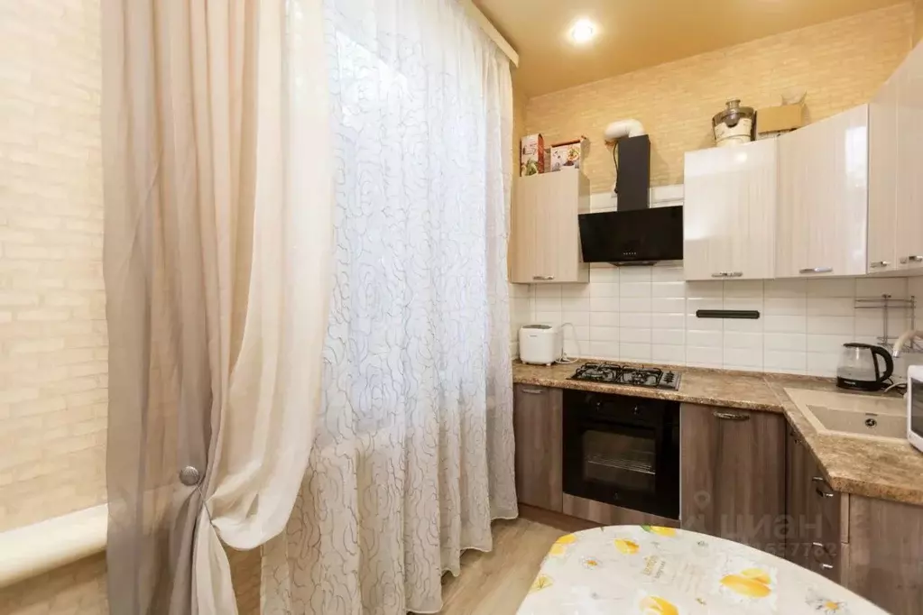 3-к кв. Оренбургская область, пос. Саракташ ул. Совхозная, 15 (70.6 м) - Фото 2