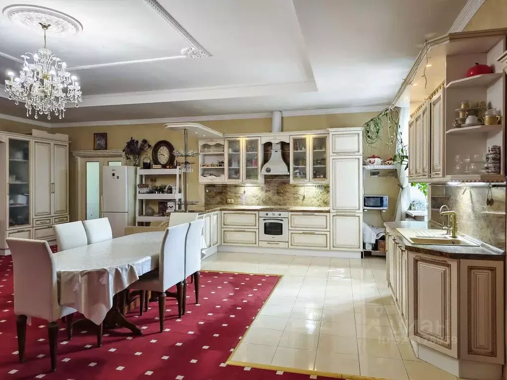 3-к кв. Тюменская область, Тюмень ул. Степана Халтурина, 8 (164.5 м) - Фото 0