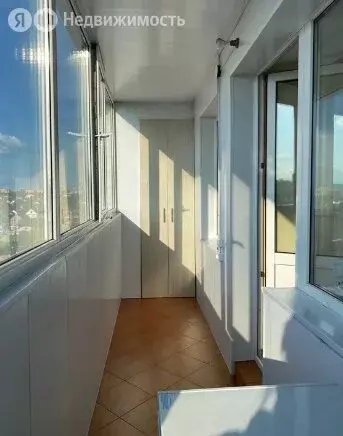 3-комнатная квартира: Тюмень, Молодёжная улица, 28 (70.7 м) - Фото 0