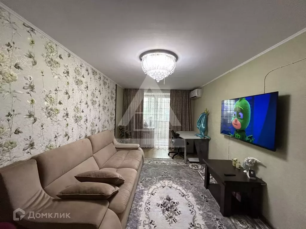 Продаётся 2-к квартира, 55.6 м - Фото 0