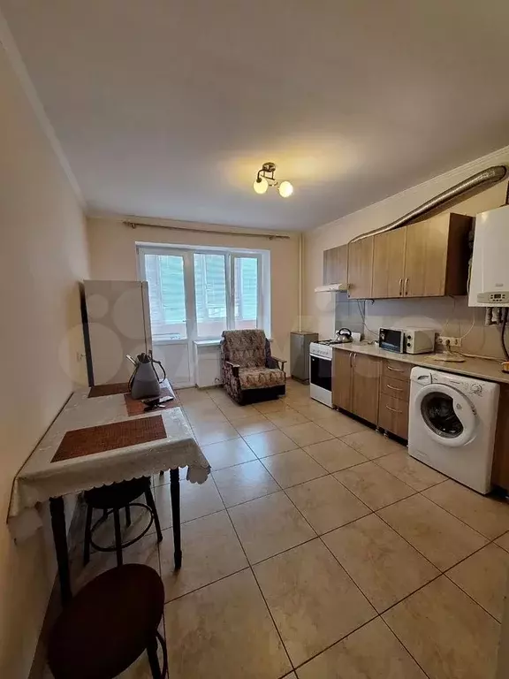 1-к. квартира, 43 м, 2/5 эт. - Фото 1