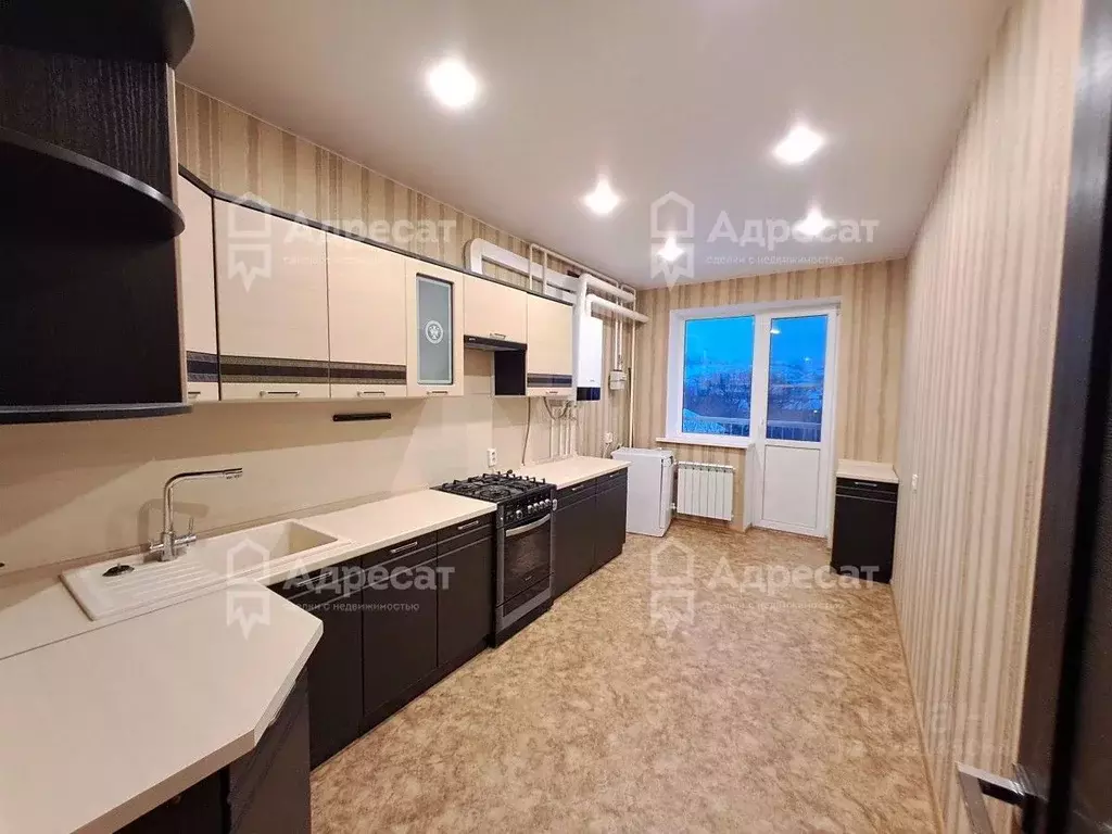 3-к кв. Волгоградская область, Волгоград ул. Солнечникова, 3 (76.6 м) - Фото 2