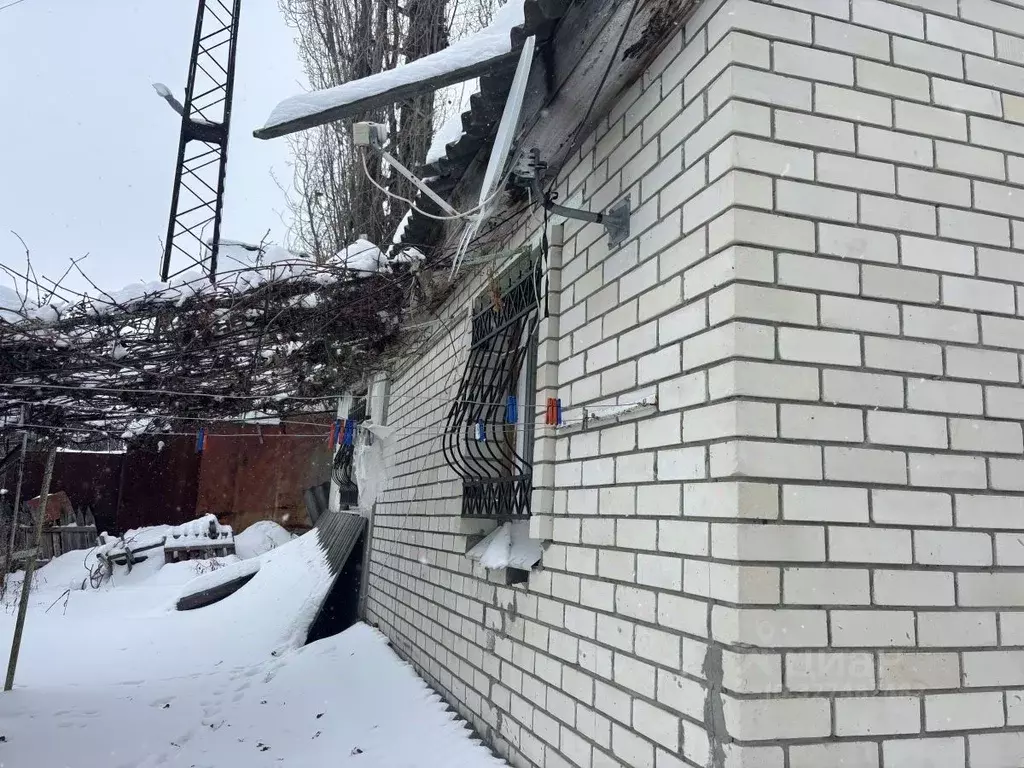 Дом в Саратовская область, пос. Хмелевский ул. Центральная, 77 (77 м) - Фото 1