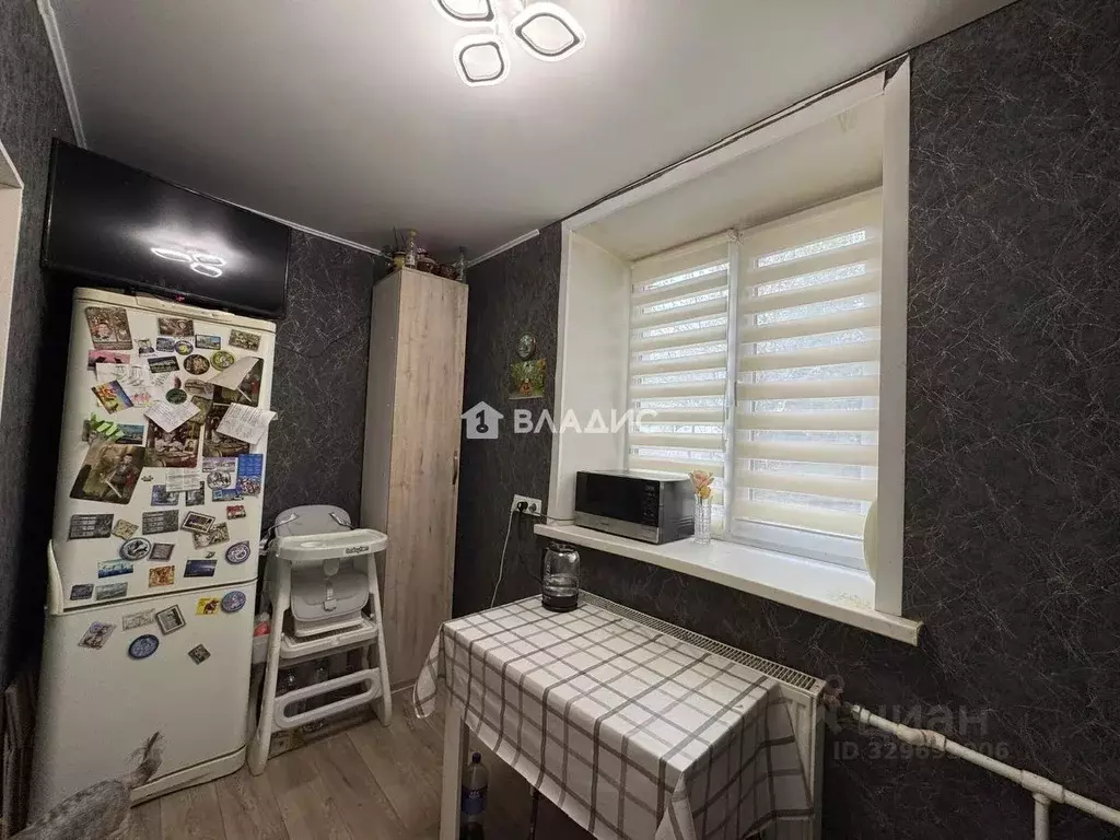 1-к кв. Татарстан, Казань Октябрьская ул., 28 (30.5 м) - Фото 2