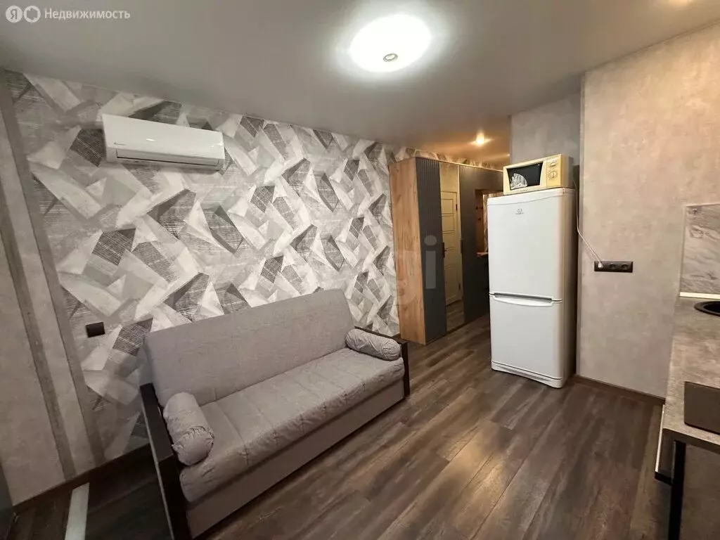Квартира-студия: Тюмень, улица 9 Января, 160к1 (18 м) - Фото 2
