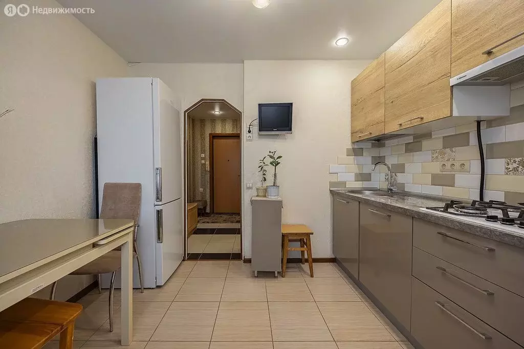 1-комнатная квартира: Нижний Новгород, улица Бринского, 1 (37.5 м) - Фото 1