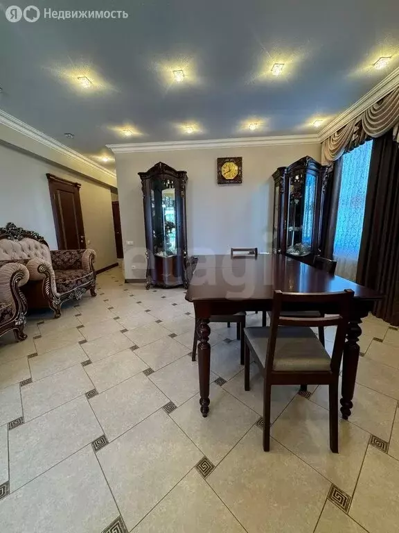 3-комнатная квартира: Владикавказ, проспект Доватора, 93 (77 м) - Фото 1