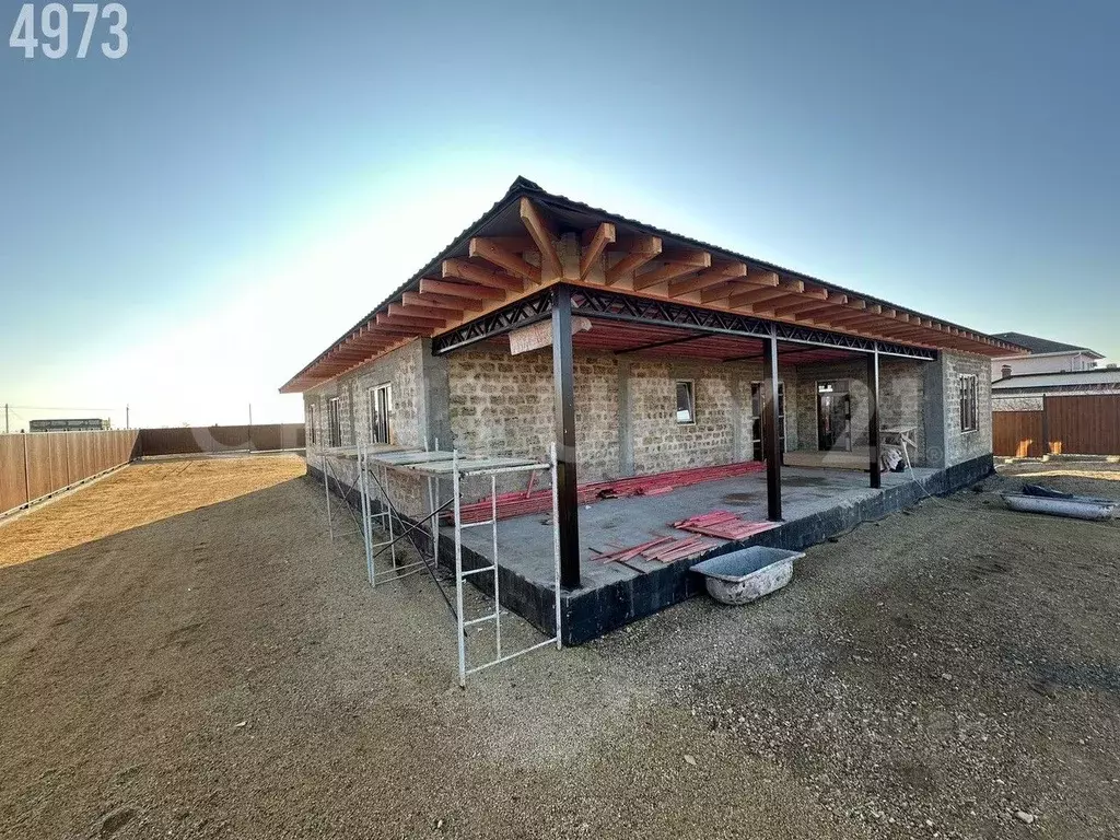 Дом в Крым, Сакский район, с. Ромашкино ул. Мира, 7 (298 м) - Фото 2