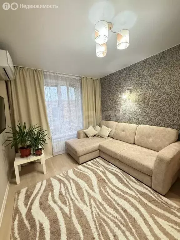 2-комнатная квартира: Молодёжный, улица Вадима Усова, 18 (50.2 м) - Фото 1