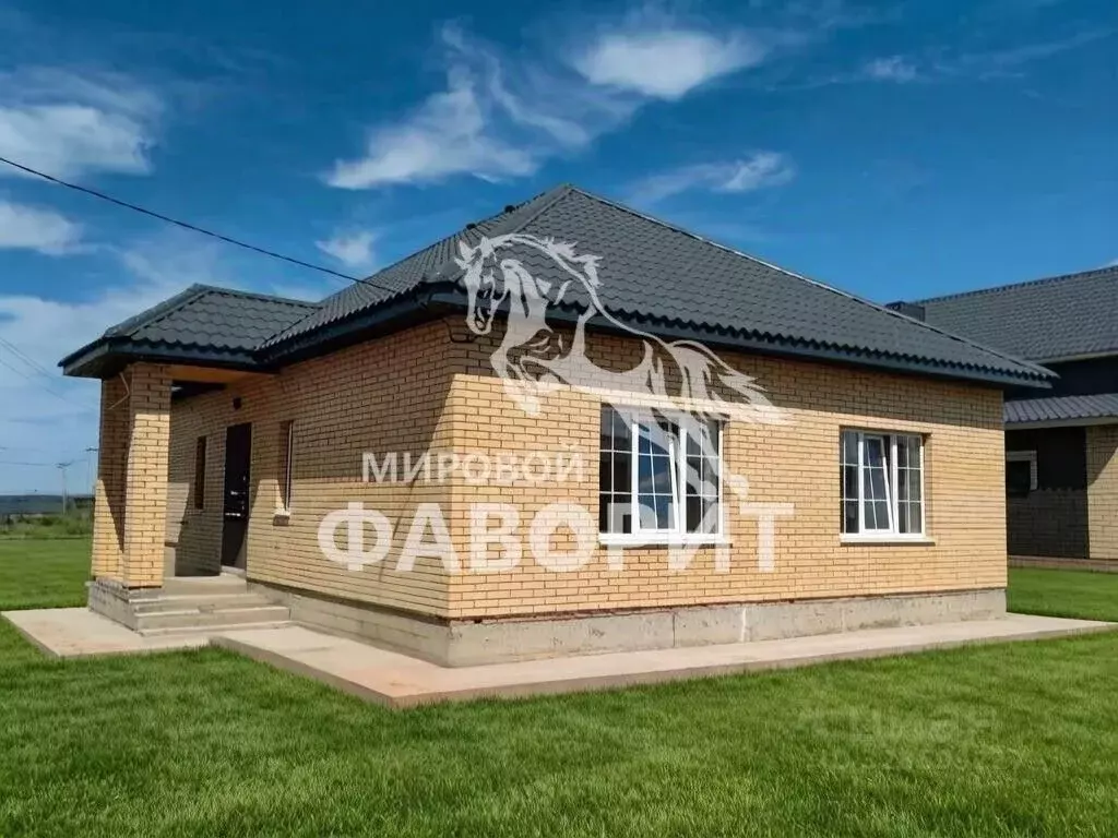 Дом в Оренбургская область, Оренбургский район, с. Подгородняя ... - Фото 1