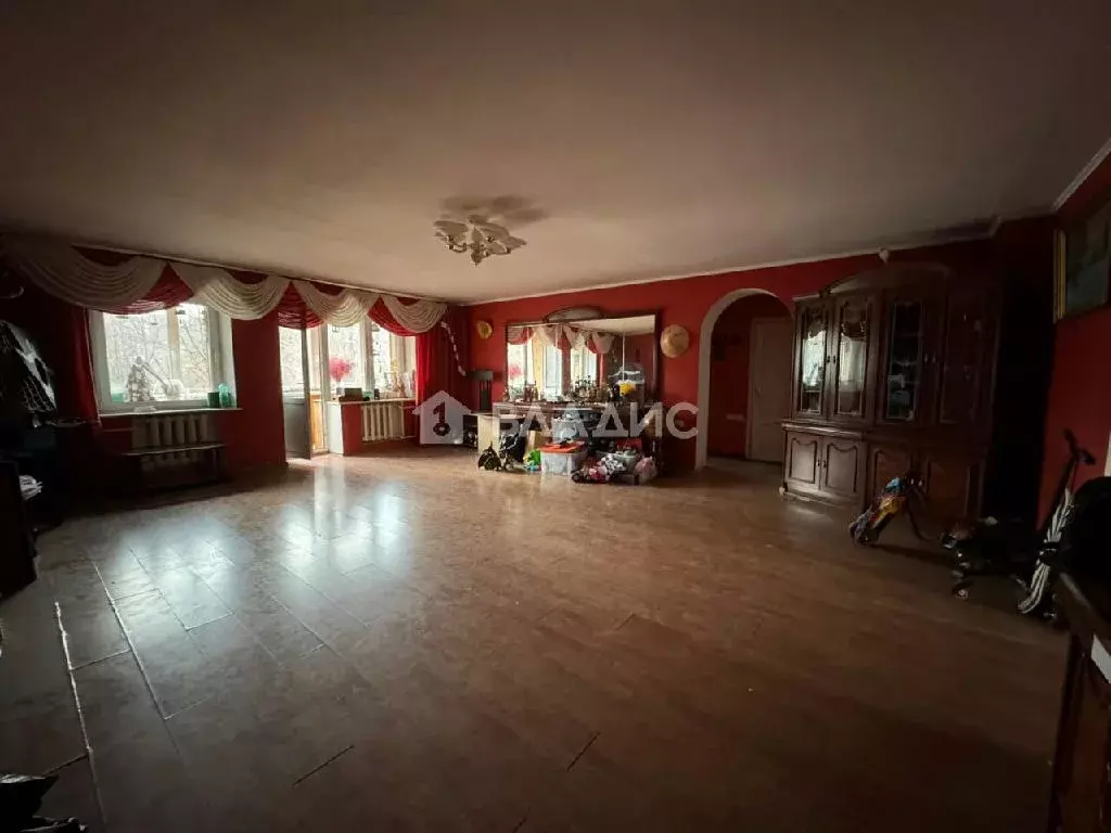 Продается 4-комнатная квартира - Фото 2