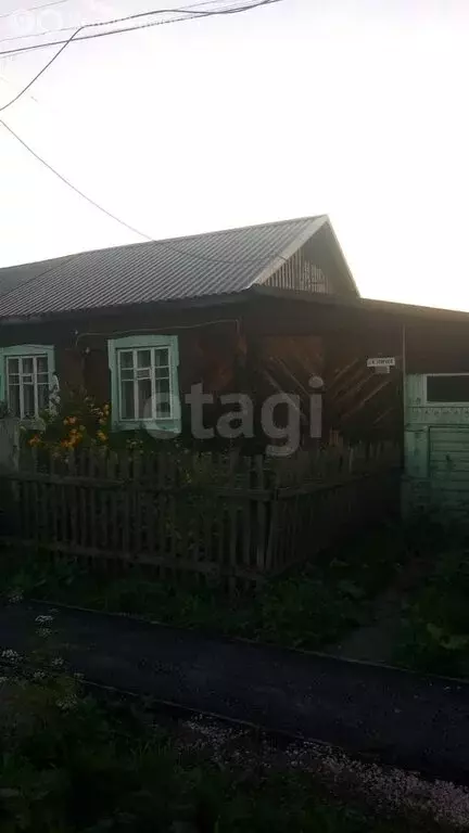 Дом в Свердловская область, посёлок городского типа Верхняя Синячиха ... - Фото 0