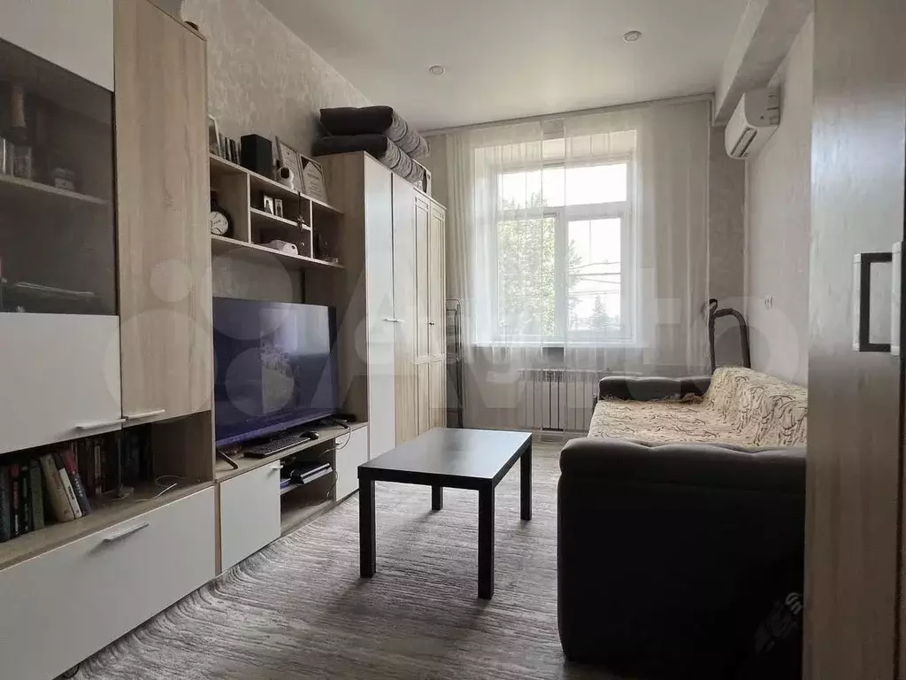Комната 17,4 м в 4-к., 2/4 эт. - Фото 1