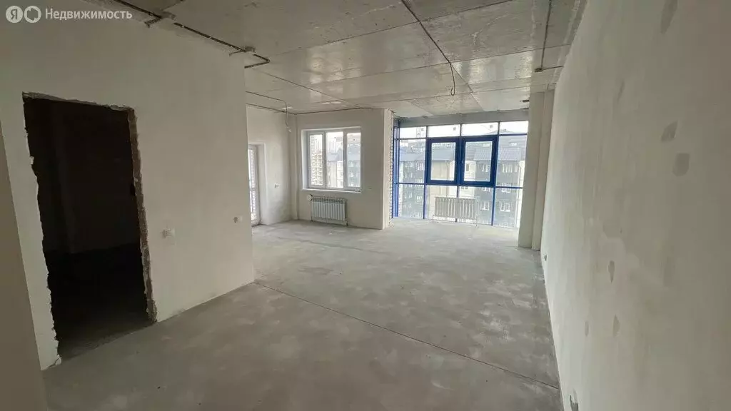 3-комнатная квартира: Абакан, улица Генерала Тихонова, 14 (97 м) - Фото 0