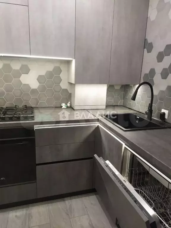 3-к. квартира, 80 м, 5/5 эт. - Фото 1