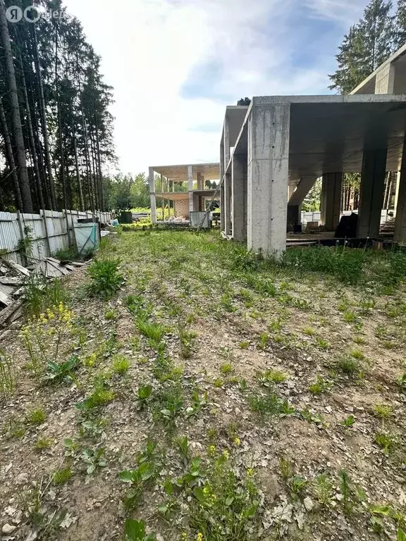 Дом в посёлок городского типа Лесной Городок, Хвойная улица, 15 (500 ... - Фото 0