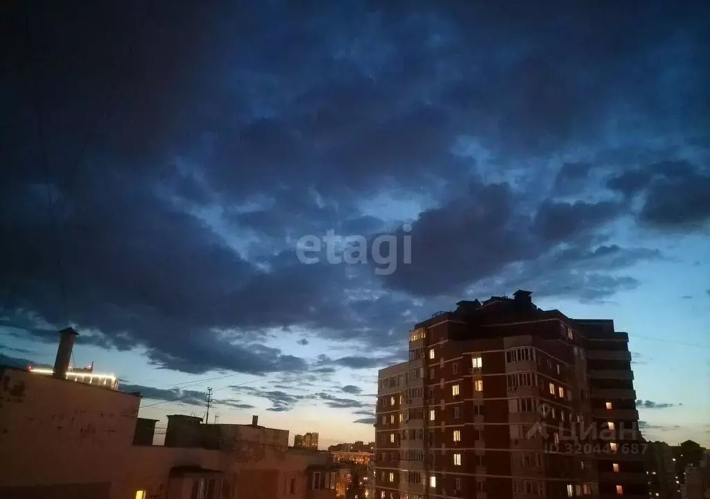 3-к кв. Белгородская область, Белгород ул. Есенина, 8 (71.0 м) - Фото 1