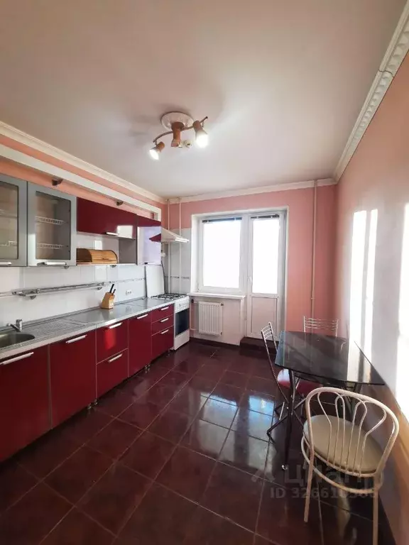 3-к кв. Новгородская область, Великий Новгород Батецкая ул., 23 (70.0 ... - Фото 1