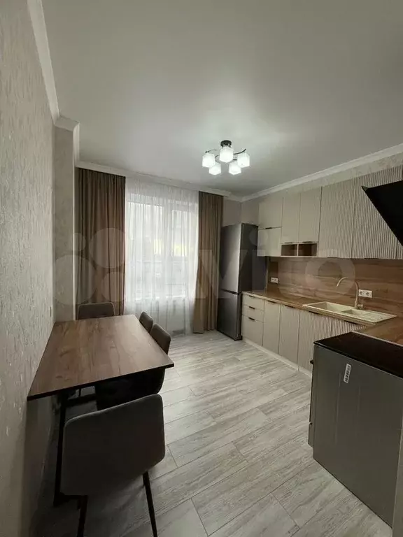 2-к. квартира, 60 м, 7/25 эт. - Фото 0