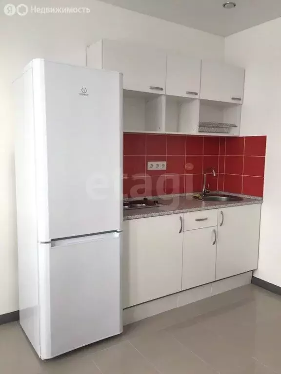 Квартира-студия: Тюмень, улица Новосёлов, 107к1 (15 м) - Фото 1