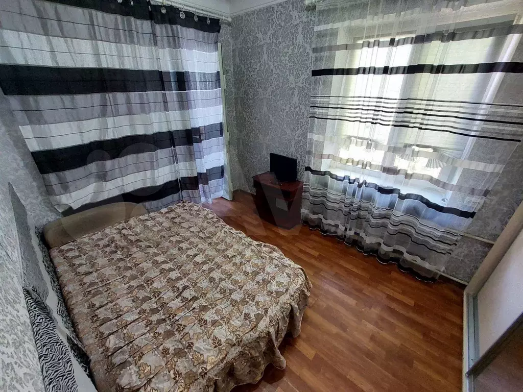 Комната 15 м в 3-к., 2/2 эт. - Фото 1
