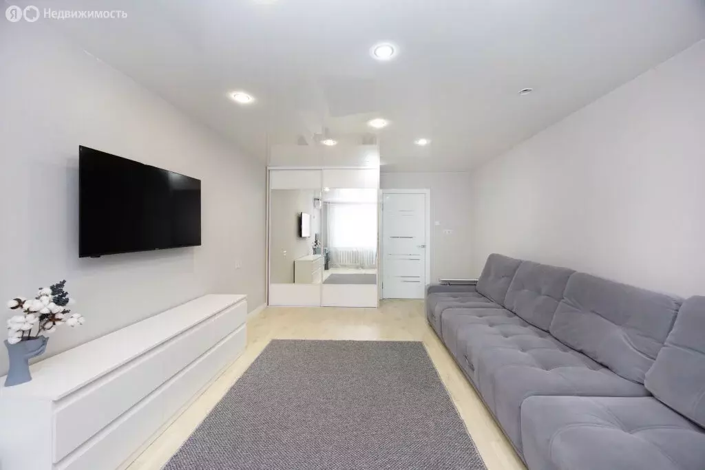 2-комнатная квартира: Благовещенск, улица Василенко, 3/6 (60.9 м) - Фото 1