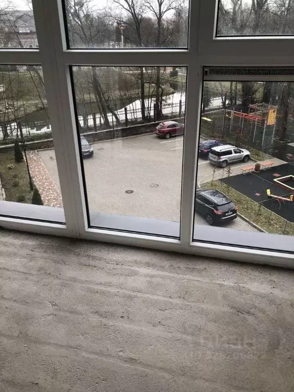 1-к кв. Калининградская область, Калининград Азовская ул., 2 (41.9 м) - Фото 1