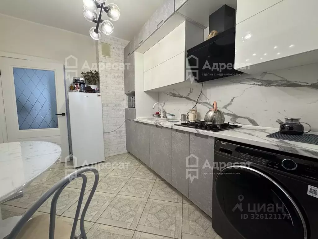 3-к кв. Волгоградская область, Волгоград ул. Шумского, 7А (74.0 м) - Фото 2