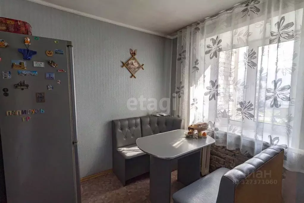 3-к кв. Алтай, Горно-Алтайск ул. Ушакова (57.0 м) - Фото 1