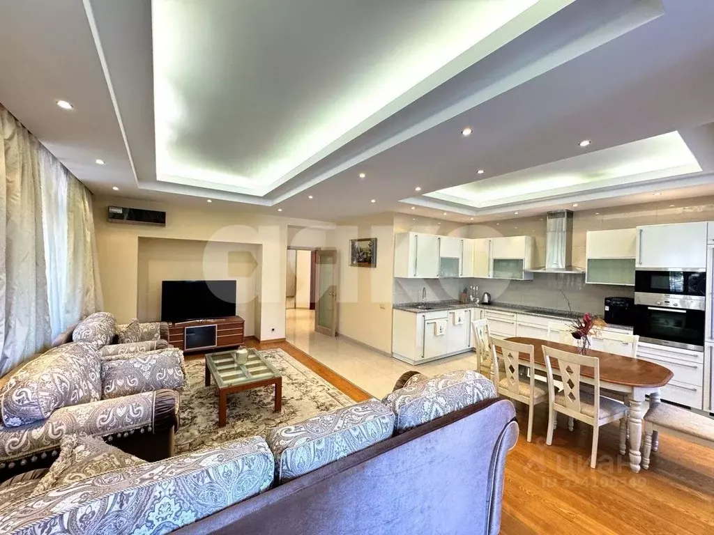 2-к кв. Краснодарский край, Сочи Светлана мкр, просп. Пушкина, 5А ... - Фото 1