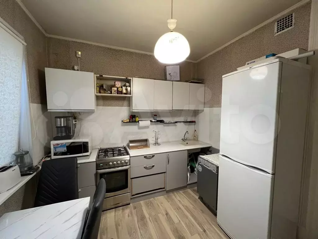 3-к. квартира, 55 м, 5/5 эт. - Фото 0