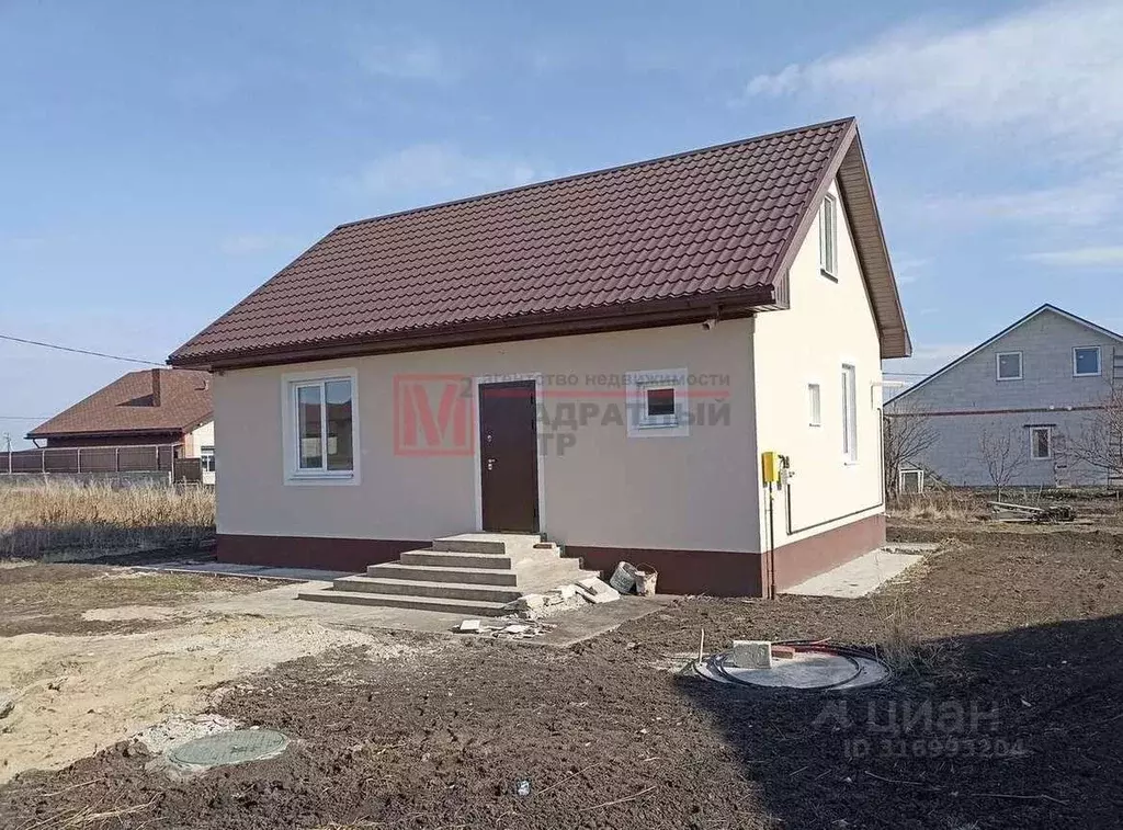 Дом в Белгородская область, Старооскольский городской округ, с. ... - Фото 0
