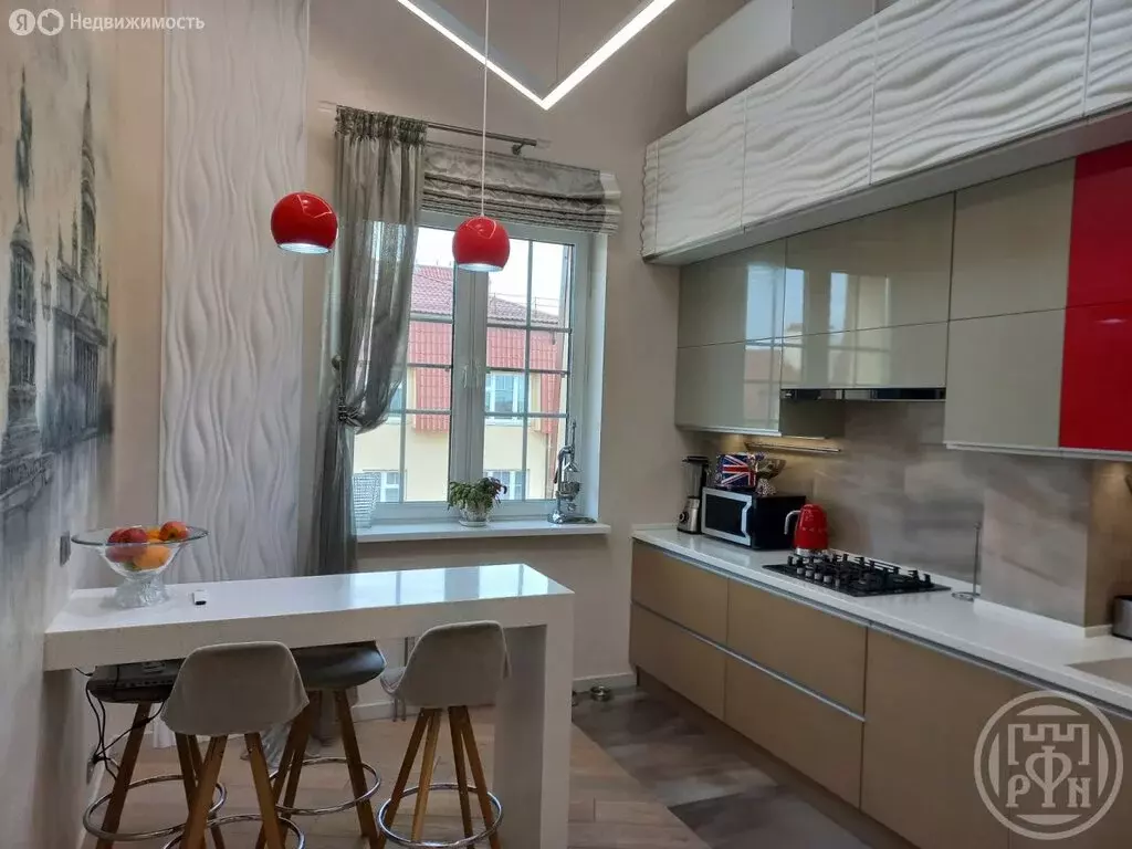 3-комнатная квартира: Сестрорецк, улица Всеволода Боброва, 21 (92.2 м) - Фото 1