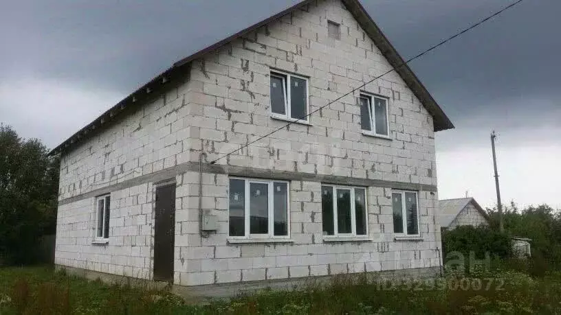 Дом в Калужская область, Бабынинский муниципальный округ, Утешево ... - Фото 1