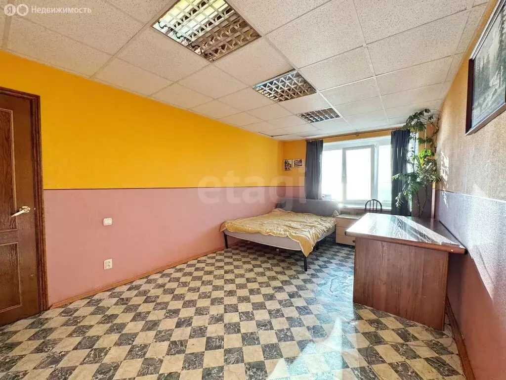 3-комнатная квартира: Петропавловск-Камчатский, улица Беринга, 6 (66.2 ... - Фото 1