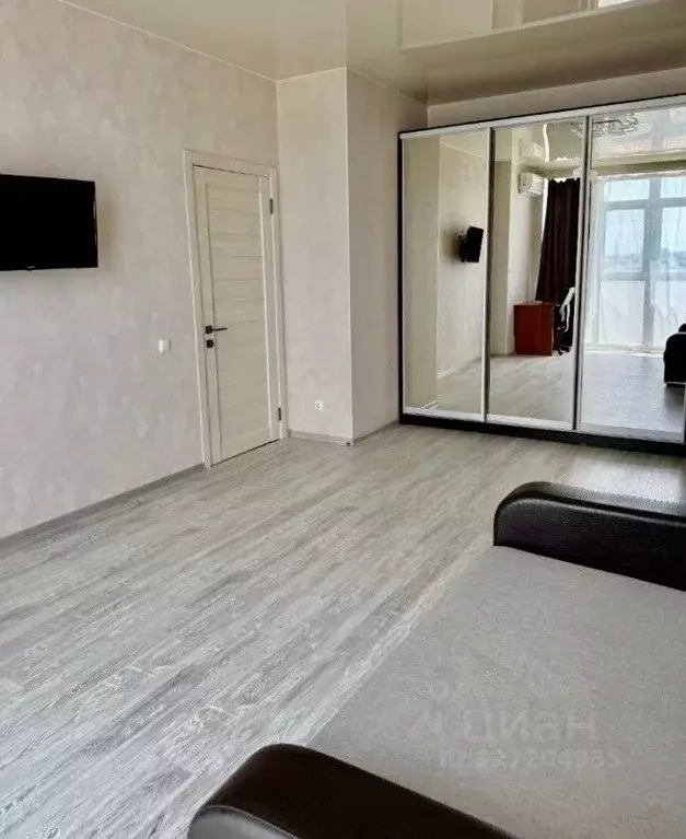 1-к кв. Крым, Симферополь ул. Батурина, 121 (35.0 м) - Фото 2