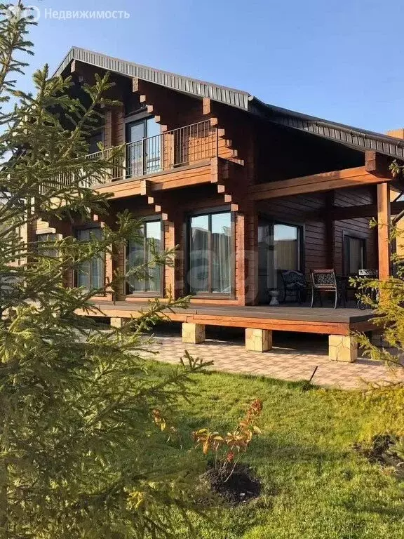 Дом в Голубой Залив, улица Первопроходцев (222 м) - Фото 0