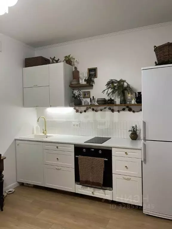 Студия Тюменская область, Тюмень ул. Парада Победы, 7 (20.9 м) - Фото 1