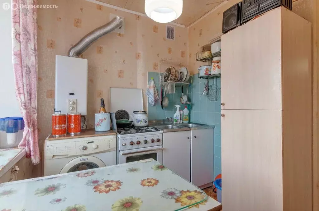 3-комнатная квартира: село Молочное, улица Ленина, 15 (59.1 м) - Фото 0