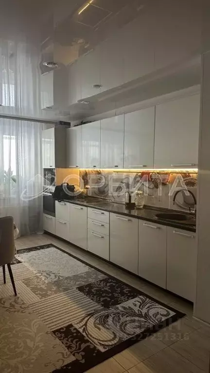 3-к кв. Тюменская область, Тюмень ул. Федюнинского, 60к2 (92.4 м) - Фото 2