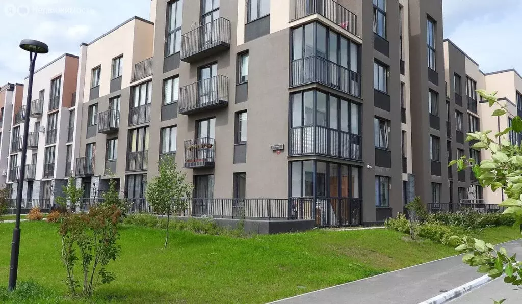 Квартира-студия: село Ембаево, Бульварная улица, 7 (31.1 м) - Фото 1